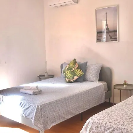 Beautiful Penthouse Two Bed Roof *