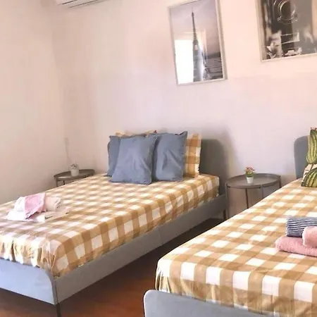 Beautiful Penthouse Two Bed Roof